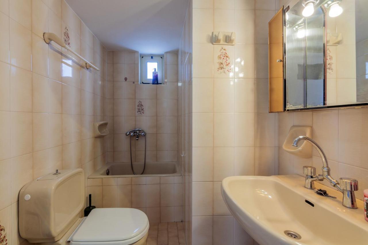 Lovely Apartment Close To The City Center Iraklion Buitenkant foto