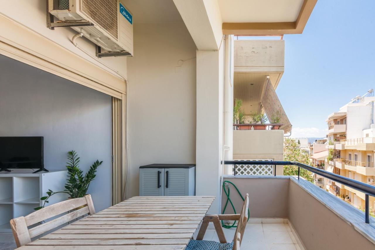 Lovely Apartment Close To The City Center Iraklion Buitenkant foto